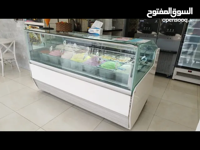 عارضات ايس كريم استخدام قليل ونظيفات جداً للبيع بسعر مناسب