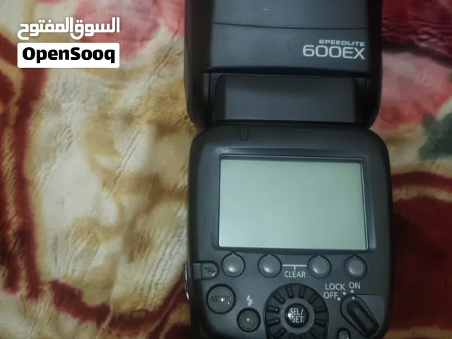 عدسات كانون