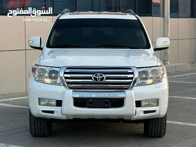 تويوتا لاندكروزر جي اكس ار V8