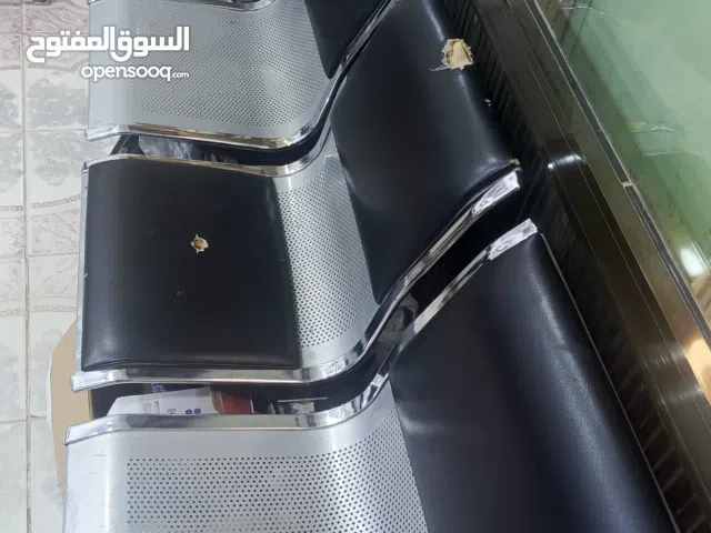 كرسي حلاقه+مرايه +كراسي انتضار