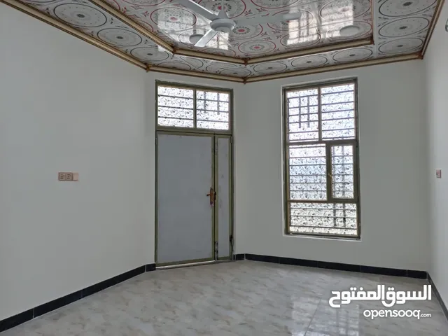 100 m2 2 Bedrooms Apartments for Rent in Basra Other