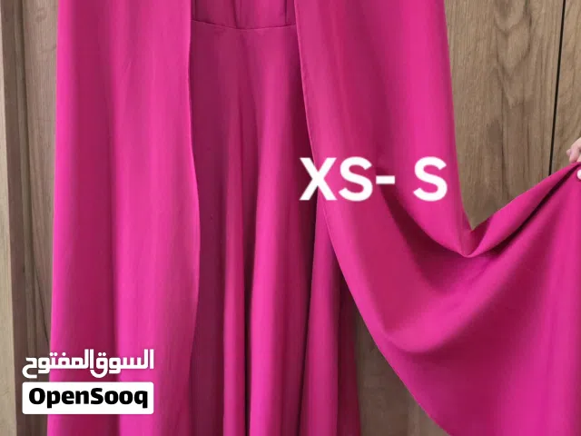 فساتين سهرة راقية بعدة مقاسات