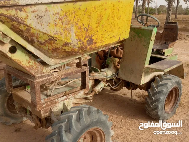 2009 Forklift Lift Equipment in Misrata