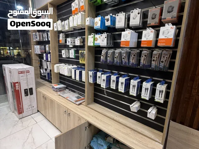 للبيع عارضات اكسسوارات موبايل