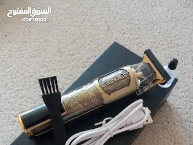 ماكينة تشذيب اللحية والشارب CRONIER CR-46... اضبط شكلك بدقة وراحة! لو بتدور على ماكينة تعيش معاك