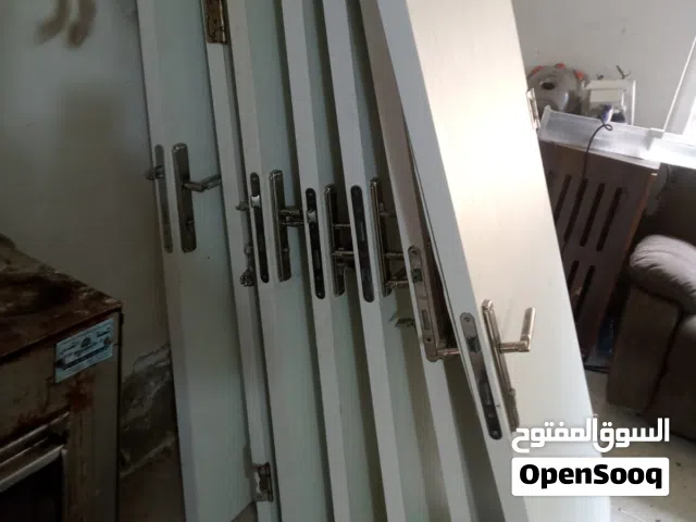 سبعه ابواب خشب ايكيا 3. ابواب مقاس 2 متر في 90 واربعه ابواب 2 متر في 70 بدون حلوق