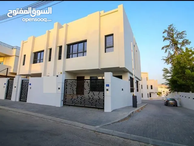 311 m2 4 Bedrooms Villa for Sale in Muscat Qurm