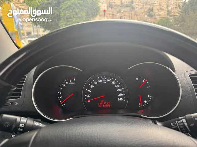 كيا سورينتو 2014 لون فضي مجمركة مرخصة مؤمنة - فل اوبشن