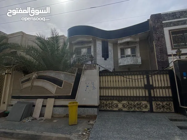 223 m2 5 Bedrooms Townhouse for Sale in Basra Khadra'a