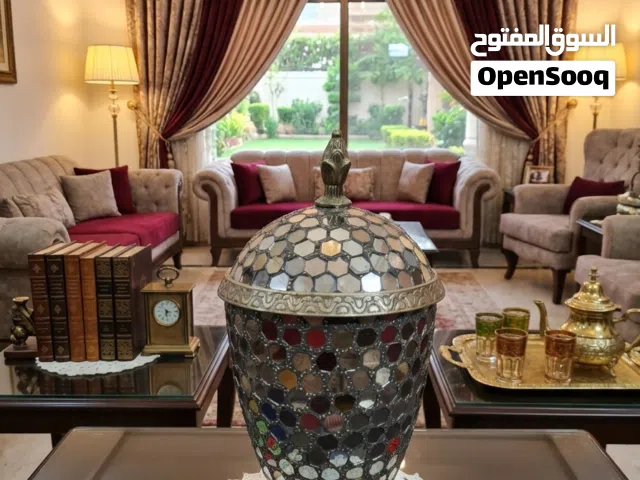 تحف ومقتنيات فازات