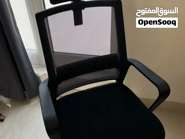 مكتب و كرسي دراسي للمنزل بحالة الجديد Desk and Chair almost new