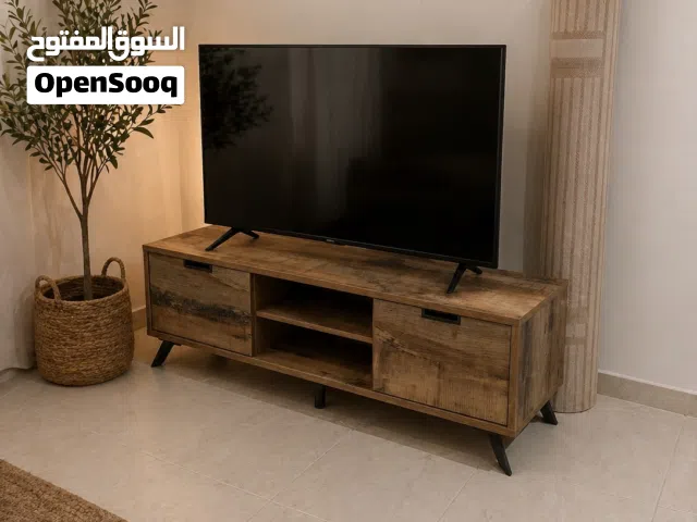 طاولة من صفاة هوم