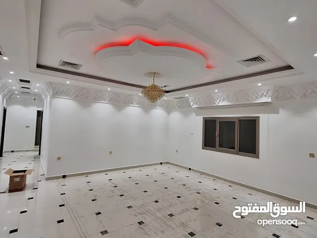 300 m2 3 Bedrooms Apartments for Rent in Al Ahmadi Fahaheel