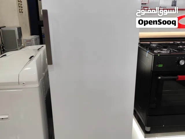 عرض نااار على فريزر بيكو 6 ادراج 215 لتر لون ابيض من شركة نسيم الدادا