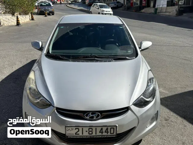 2012 هيونداي افانتي Limited