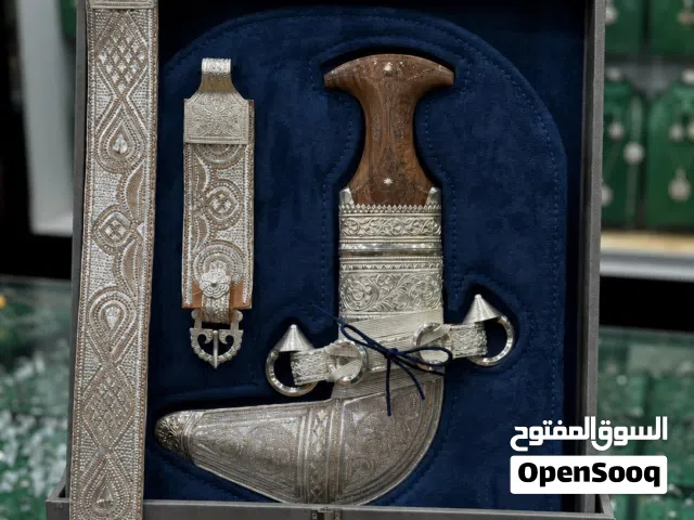 خنجر نزواني
