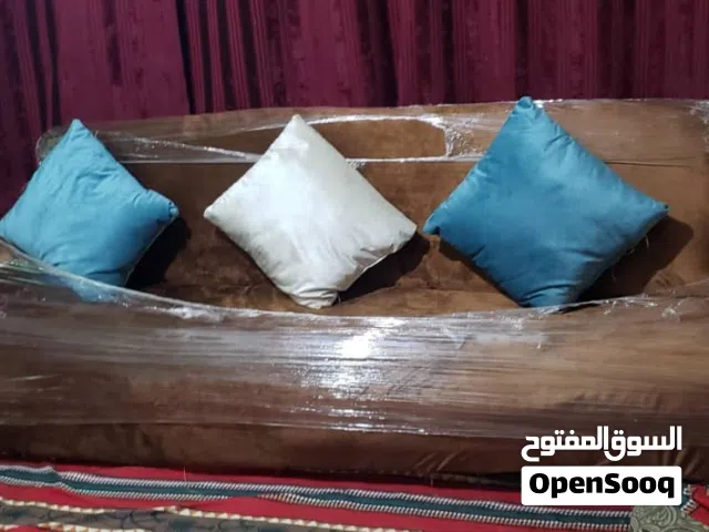 عرطة طقم كنب مستخدم نظيف خشب سويدي قوي قماش قطيفه ثلاث كنب كنبه ابو 5 انفار وثنتين ابو نفر