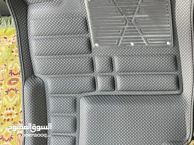 أرضيات للبيع