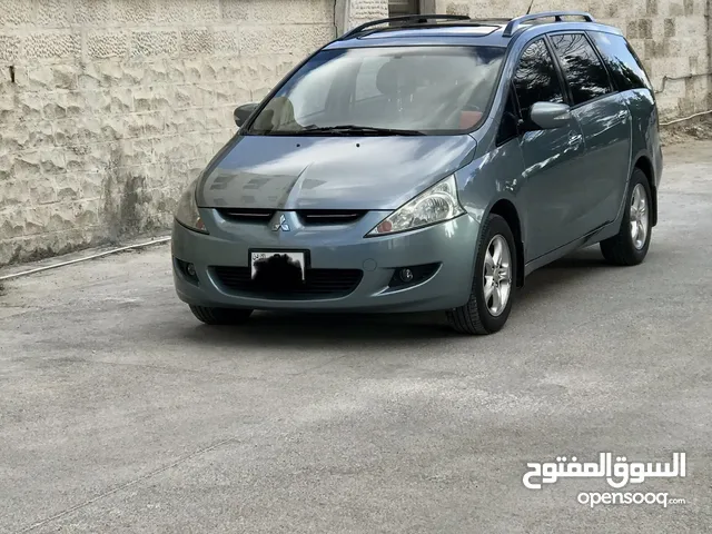 Used Mitsubishi Grandis in Amman