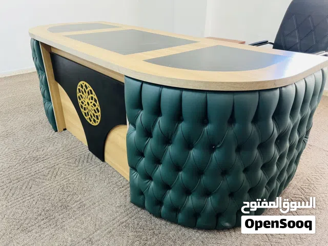 مكتب فاخر غير مستخدم
