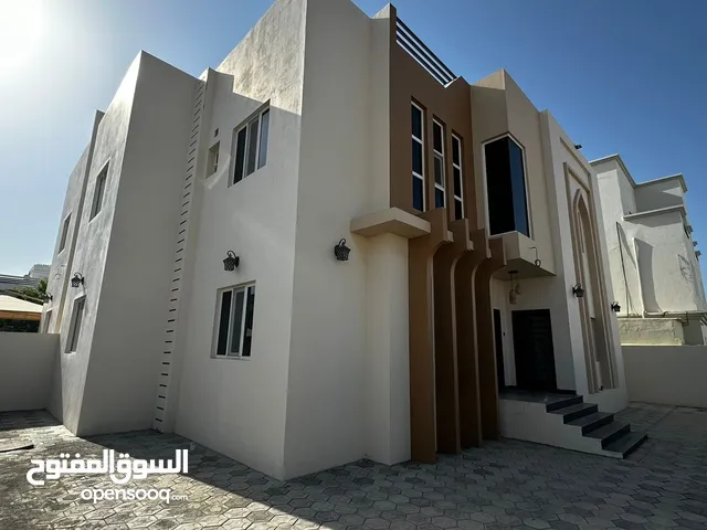 286 m2 5 Bedrooms Villa for Sale in Muscat Seeb