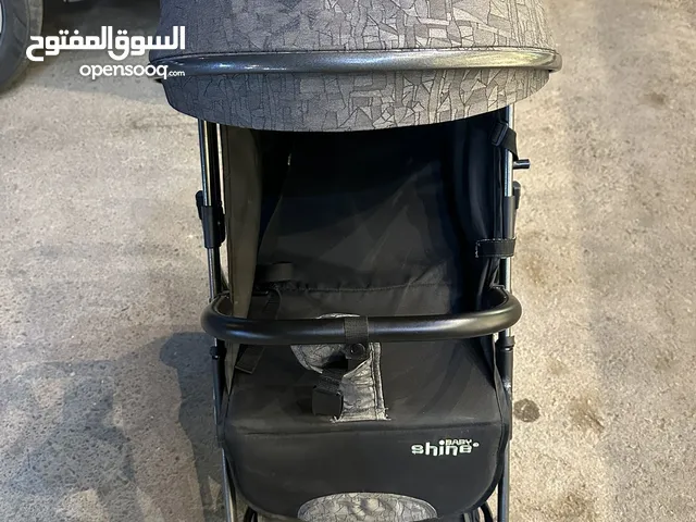 عربة أطفال