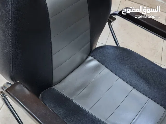 كراسي  قص  صالون عدد 2 مستعمل بحاله جيده واحد فقط جك شغال