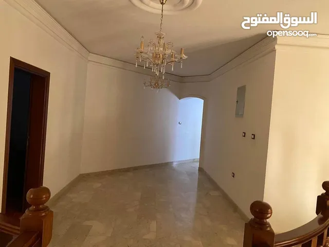 300 m2 5 Bedrooms Apartments for Rent in Tripoli Al-Seyaheyya