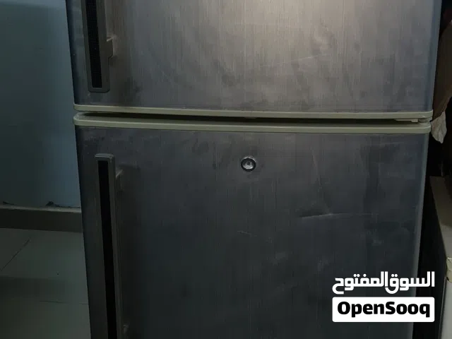 Midea Refrigerator in Very Good Condition ثلاجة ميديا بحالة جيدة جداً