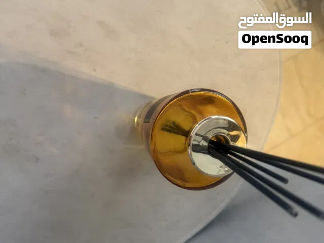 قطعتين لون سلفر ولقاعده مرمر