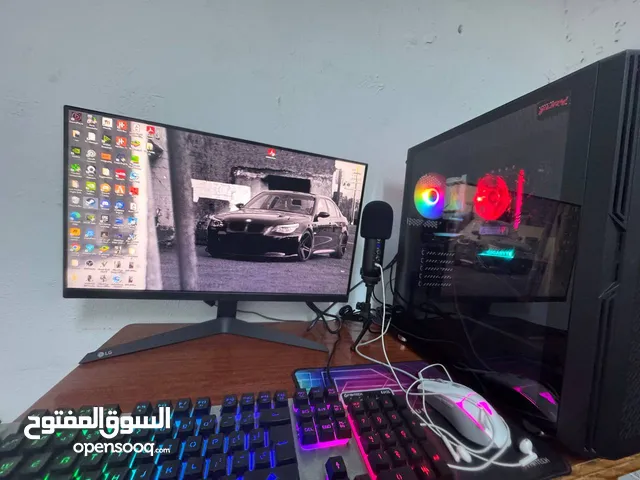 GAMING COMPUTER FOR SALE (full set up) with monitor and mic