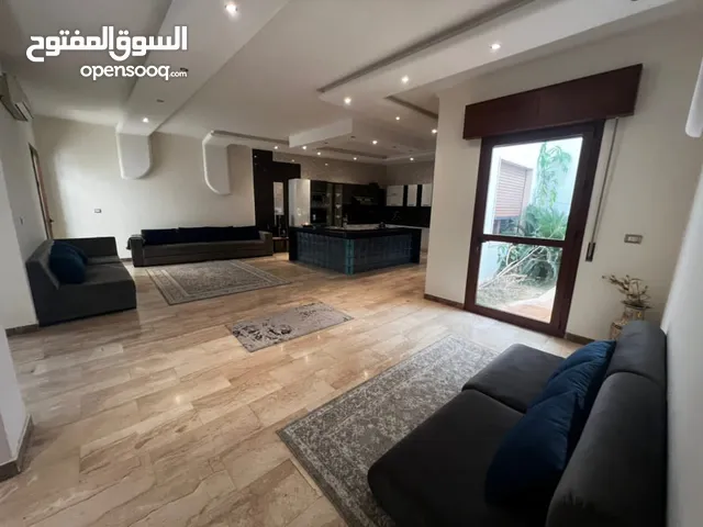 800 m2 More than 6 bedrooms Villa for Sale in Tripoli Zanatah