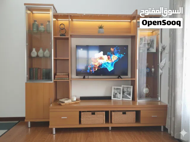 مكتبه تلفزيون شبه جديد