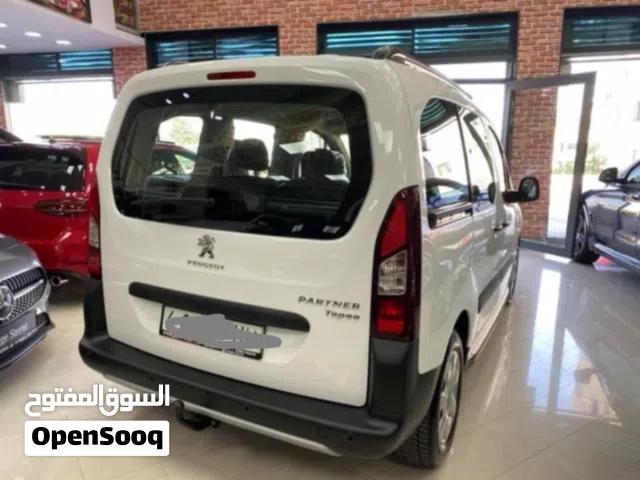 2018 Peugeot Partner Standard