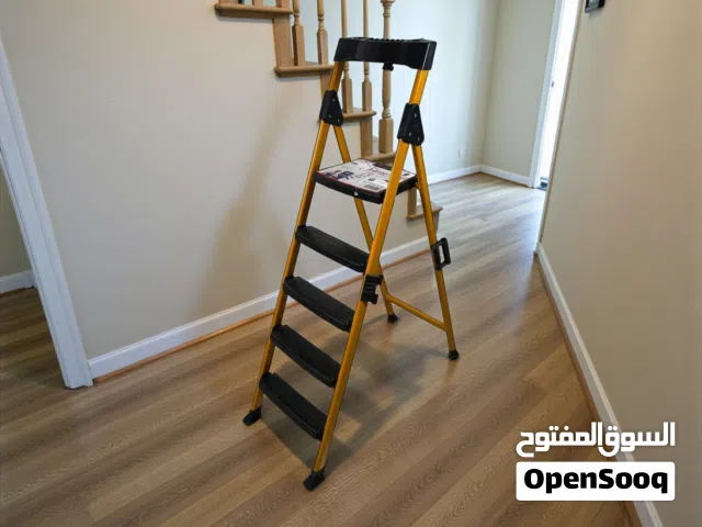 سلم منزلي 5 درجات ماركة جديد غير مستعمل يوجد توصيل لجميع المحافظات الدفع عند الاستلام ضمان