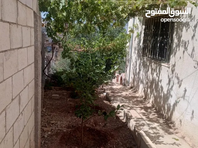 250 m2 5 Bedrooms Townhouse for Sale in Jerash Al-Rashaida
