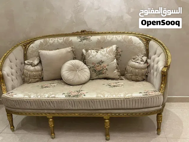 طقم صالون شبه جديد