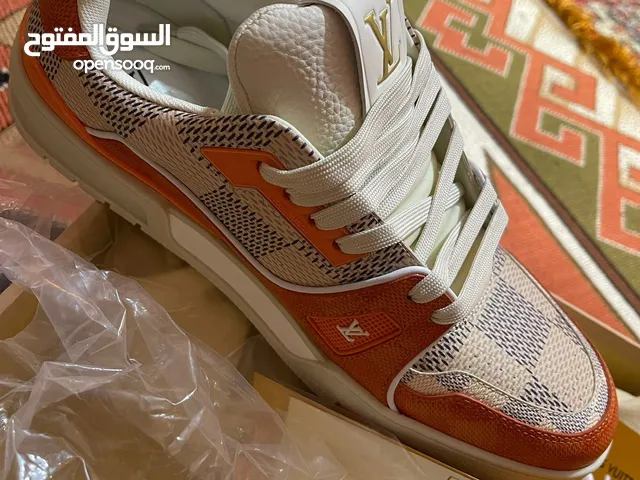 44 Sport Shoes in Basra