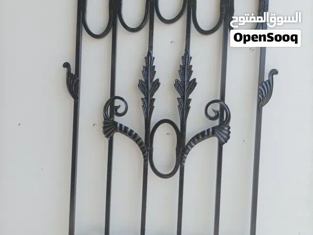 متوفر 4 حمايات بمقاسات مختلفة
