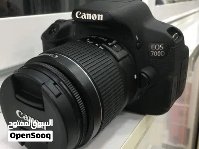 كاميرة كانون D700