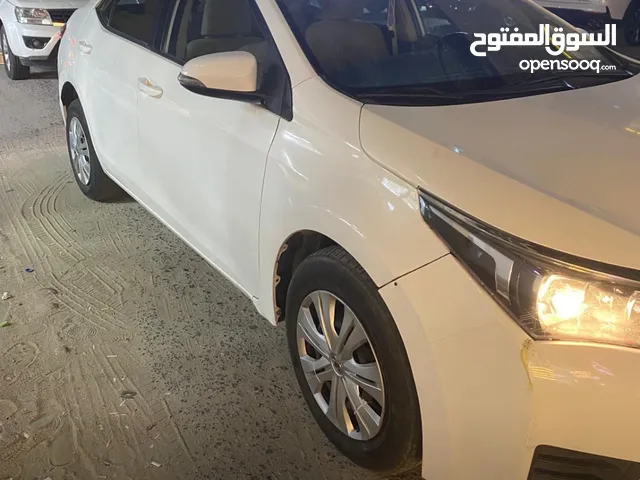 للبيع كرولا موديل 2016