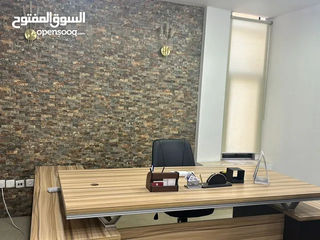 مكتب مدير فاخر مستعمل + أثاث مكتبي+طقم استقبال +كراسي + كولر مع فلتر
