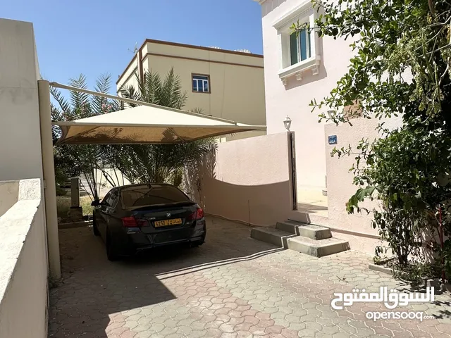 300 m2 5 Bedrooms Villa for Rent in Muscat Bosher