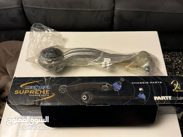 Mercedes Benz C300 MevoTech Lower control arm ذراع التحكم السفلي MevoTech لسيارة مرسيدس بنز C300