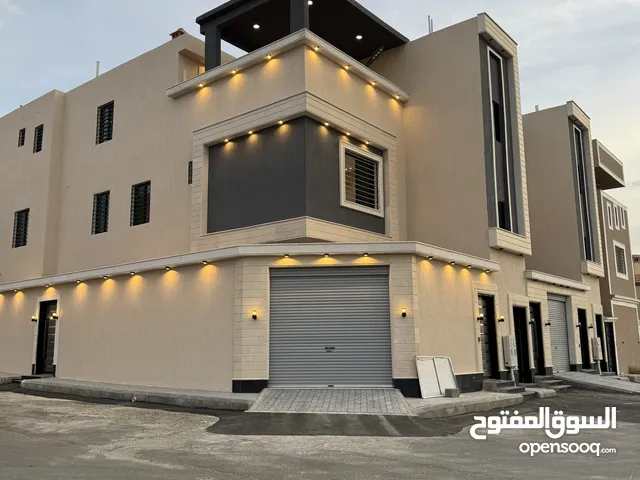 215 m2 More than 6 bedrooms Apartments for Sale in Khamis Mushait Al Raqi