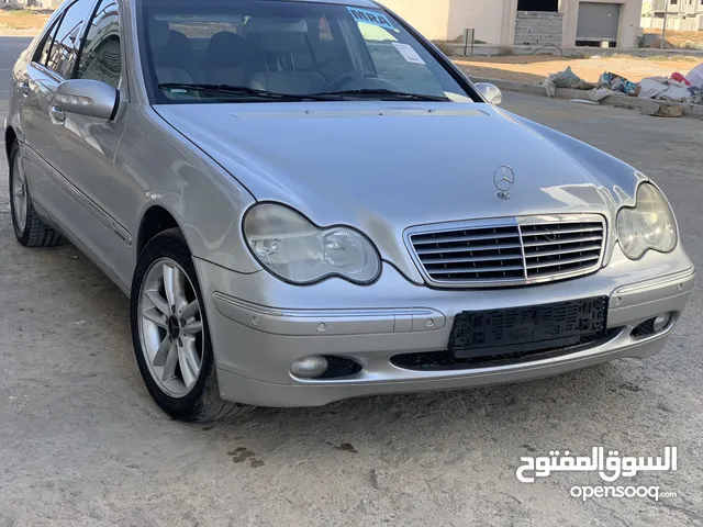 Mercedes Benz C-Class 2004 in Tripoli