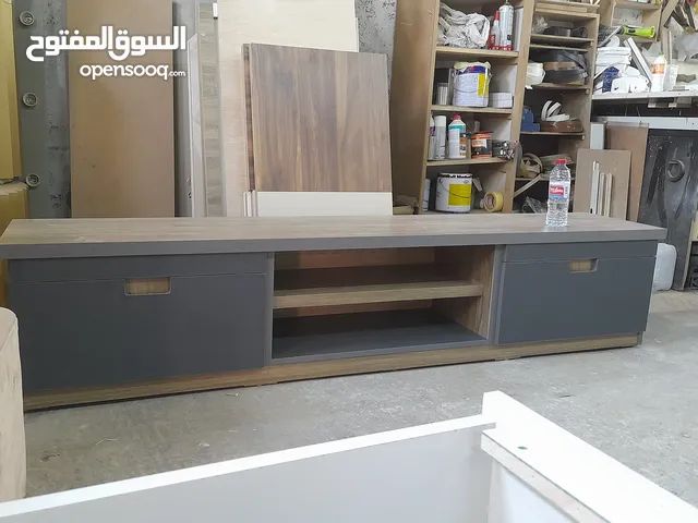 طاولات وديكور شاشه جميع المقاسات الوان اختياري تفصيل حسب الطلب