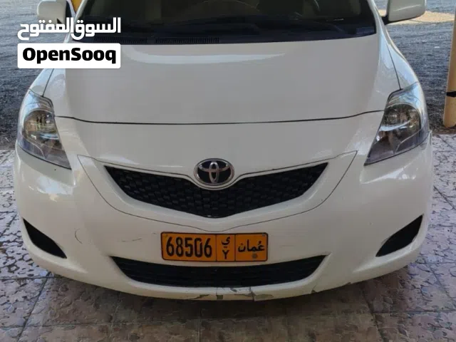 2008 تويوتا يارس Basic