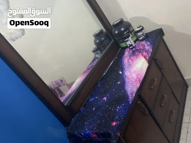 اثاث خزانه مع مراي وجوارير