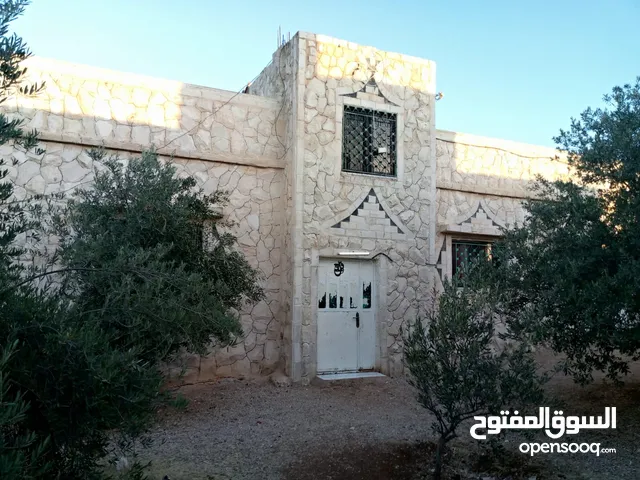 600 m2 More than 6 bedrooms Villa for Sale in Zarqa Sarout
